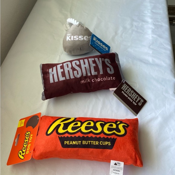 Dog Toys, set of three plushies.  Brand New with tags. Hershey/Reeses and Kiss. - Picture 10 of 11